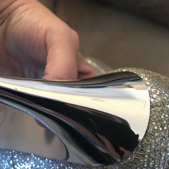 Gorgeous silver Michael Kors heels, sz 9M - Picture 5 of 8